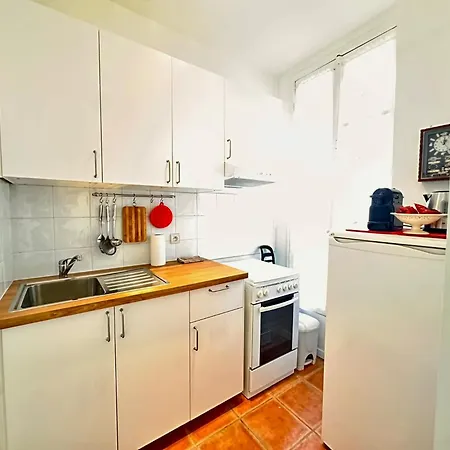 Ophelia Fshh Apartment *
